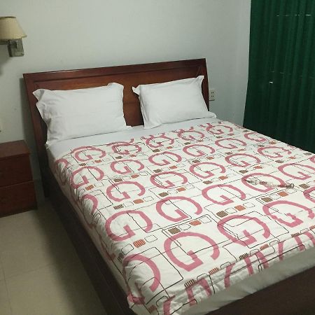 Quy Thanh Hotel Ho Chi Minh-stad Buitenkant foto