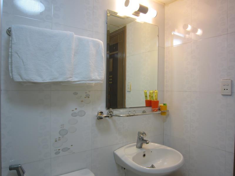 Quy Thanh Hotel Ho Chi Minh-stad Buitenkant foto