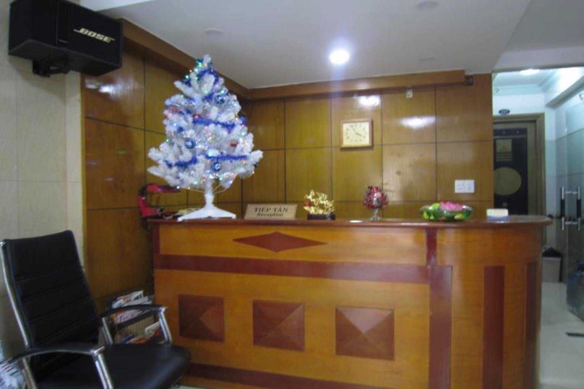 Quy Thanh Hotel Ho Chi Minh-stad Buitenkant foto