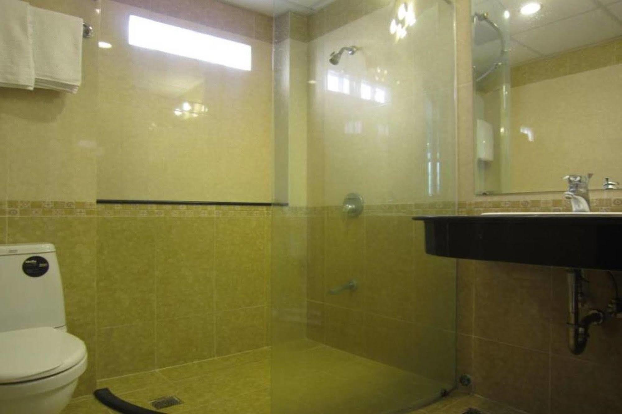 Quy Thanh Hotel Ho Chi Minh-stad Buitenkant foto
